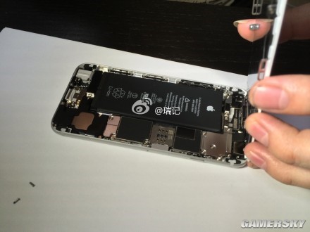 蘋果iPhone 6拆機(jī)屏蔽夾用法